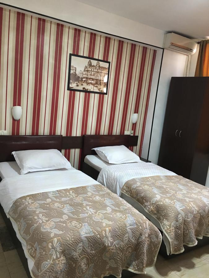 Hotel Taco บูคาเรสต์ ภายนอก รูปภาพ