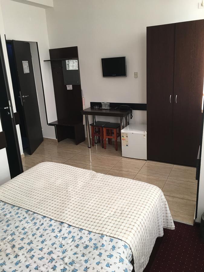 Hotel Taco บูคาเรสต์ ภายนอก รูปภาพ