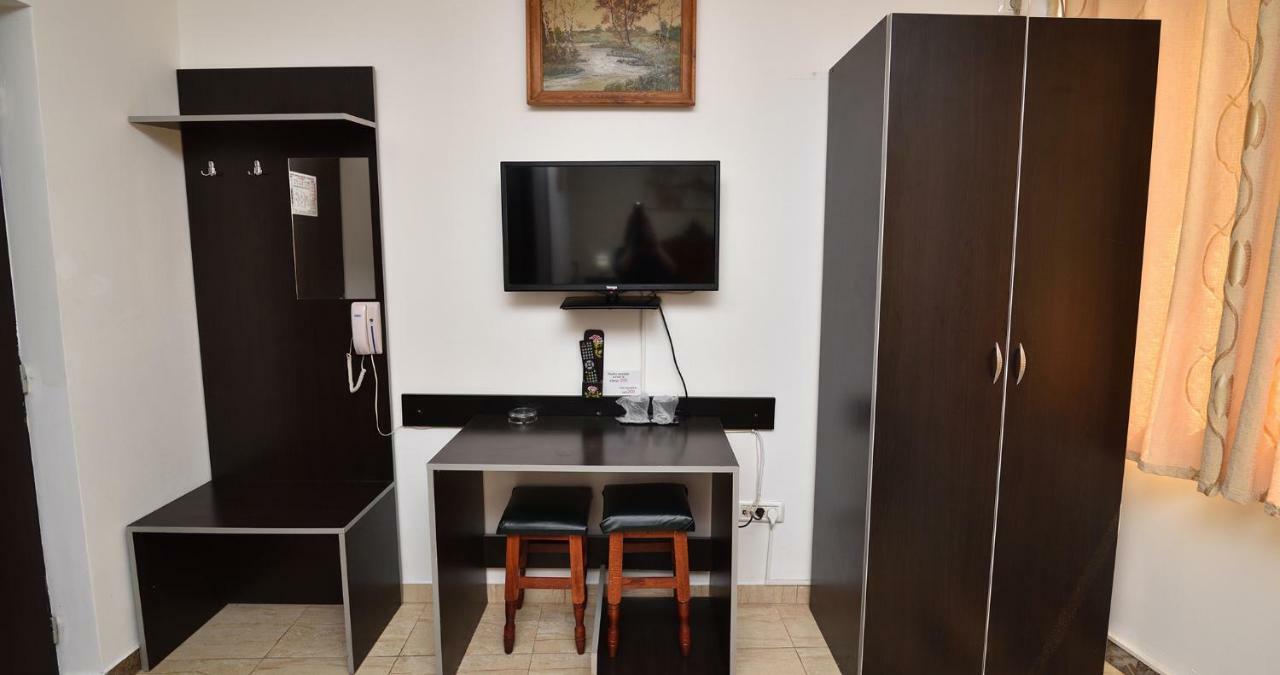 Hotel Taco บูคาเรสต์ ภายนอก รูปภาพ