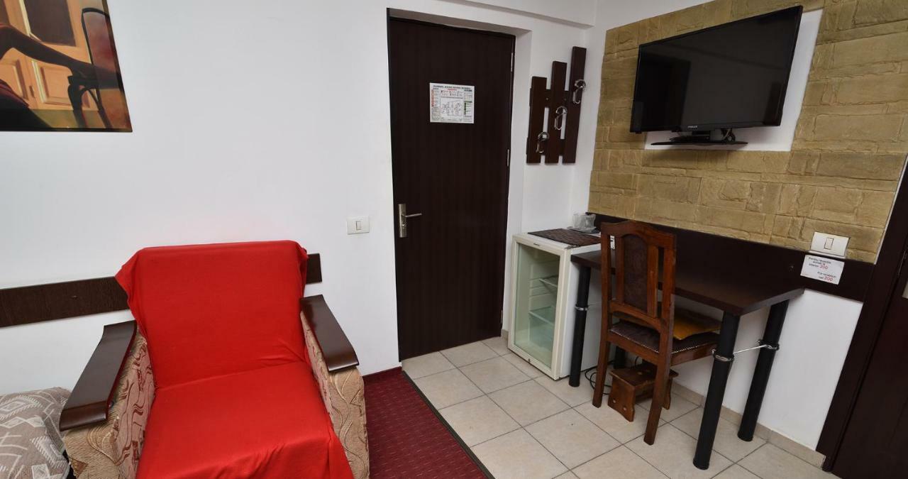 Hotel Taco บูคาเรสต์ ภายนอก รูปภาพ
